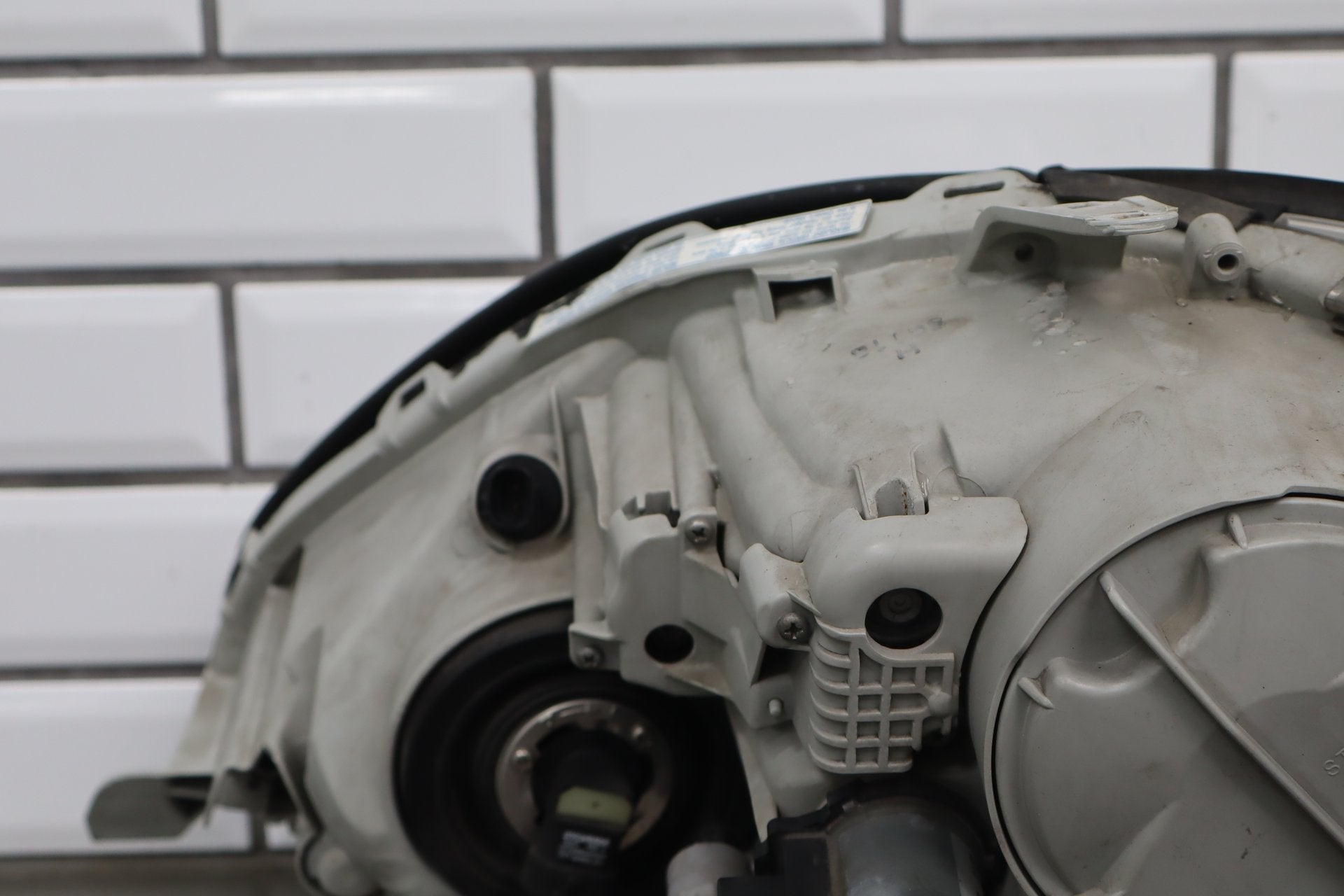 2006 Lexus LS430 Right Passenger Xenon Headlamp OEM