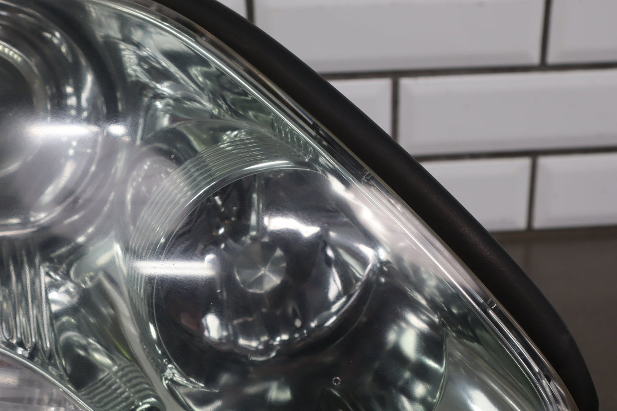 2006 Lexus LS430 Right Passenger Xenon Headlamp OEM