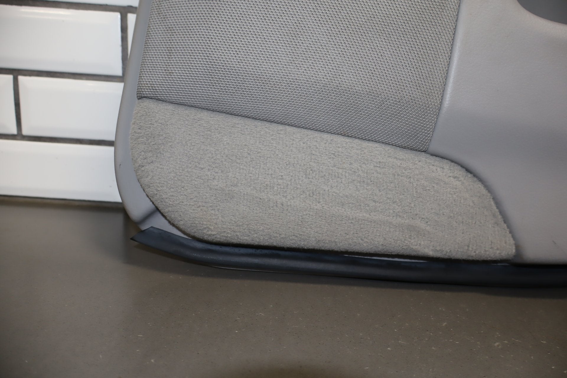 2006 Lexus LS430 Right Rear Door Panel Ash 10