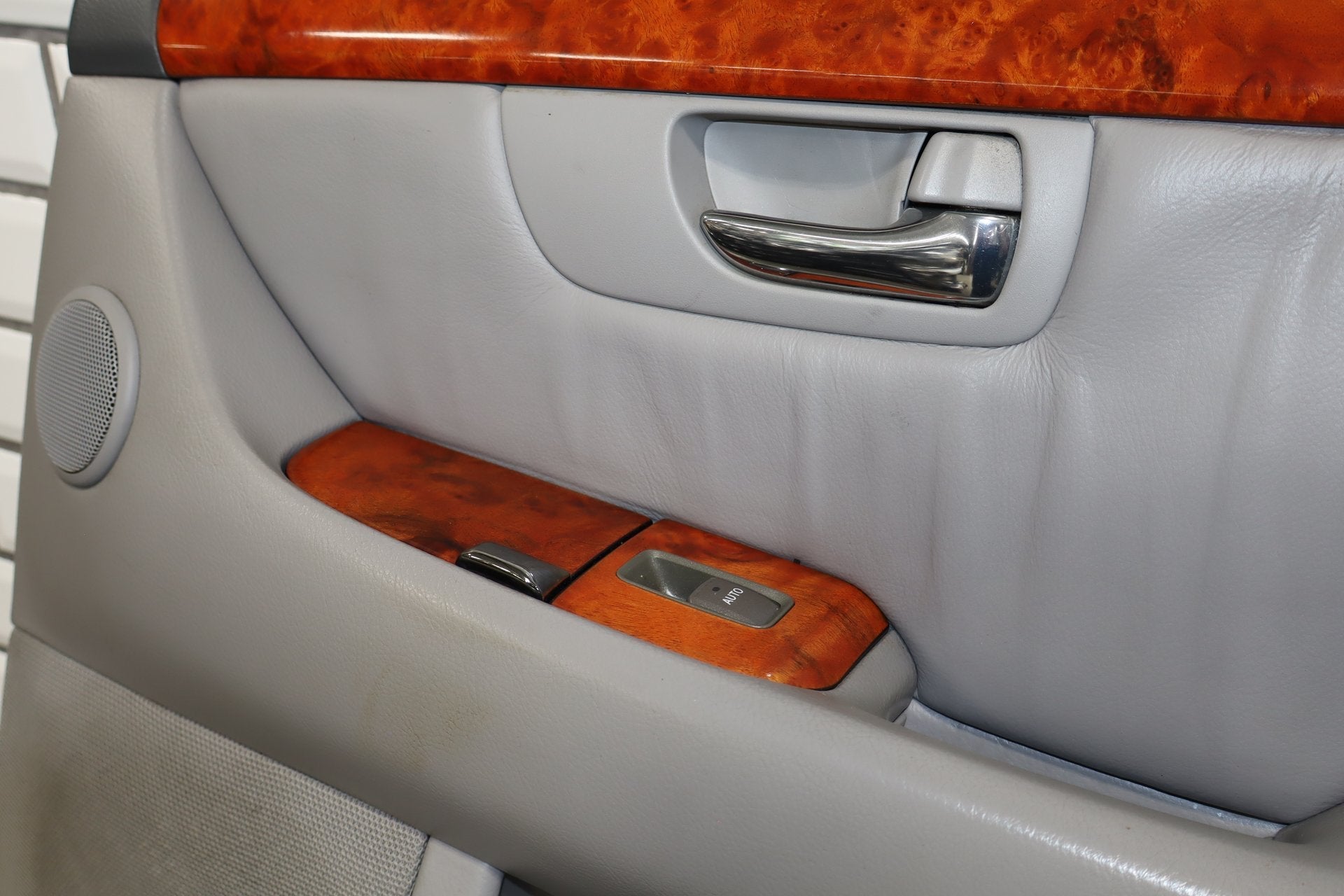 2006 Lexus LS430 Right Rear Door Panel Ash 10