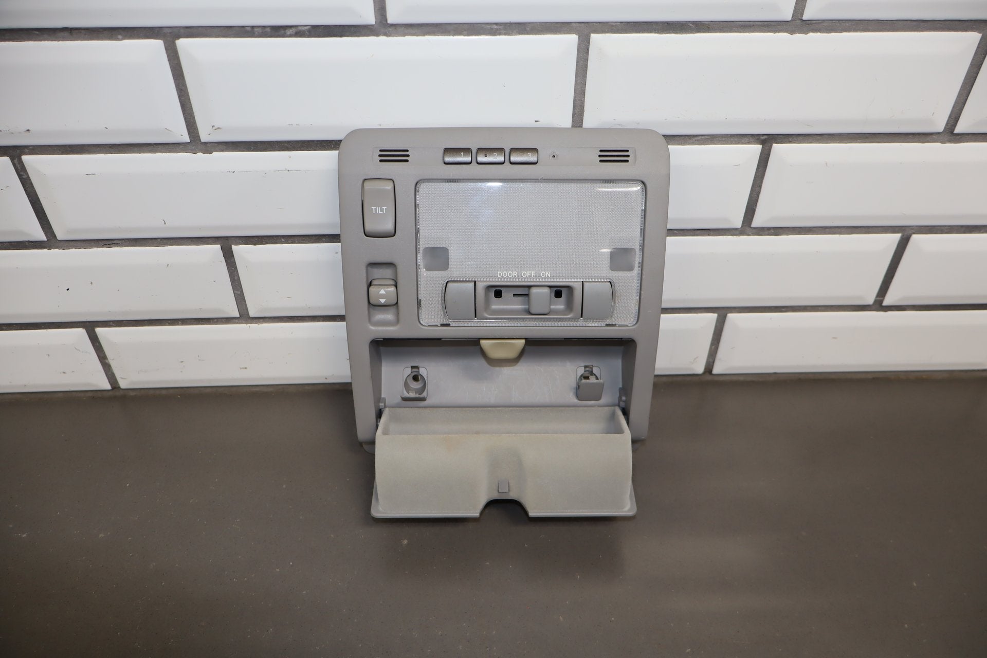 2006 Lexus LS430 Roof Console OEM