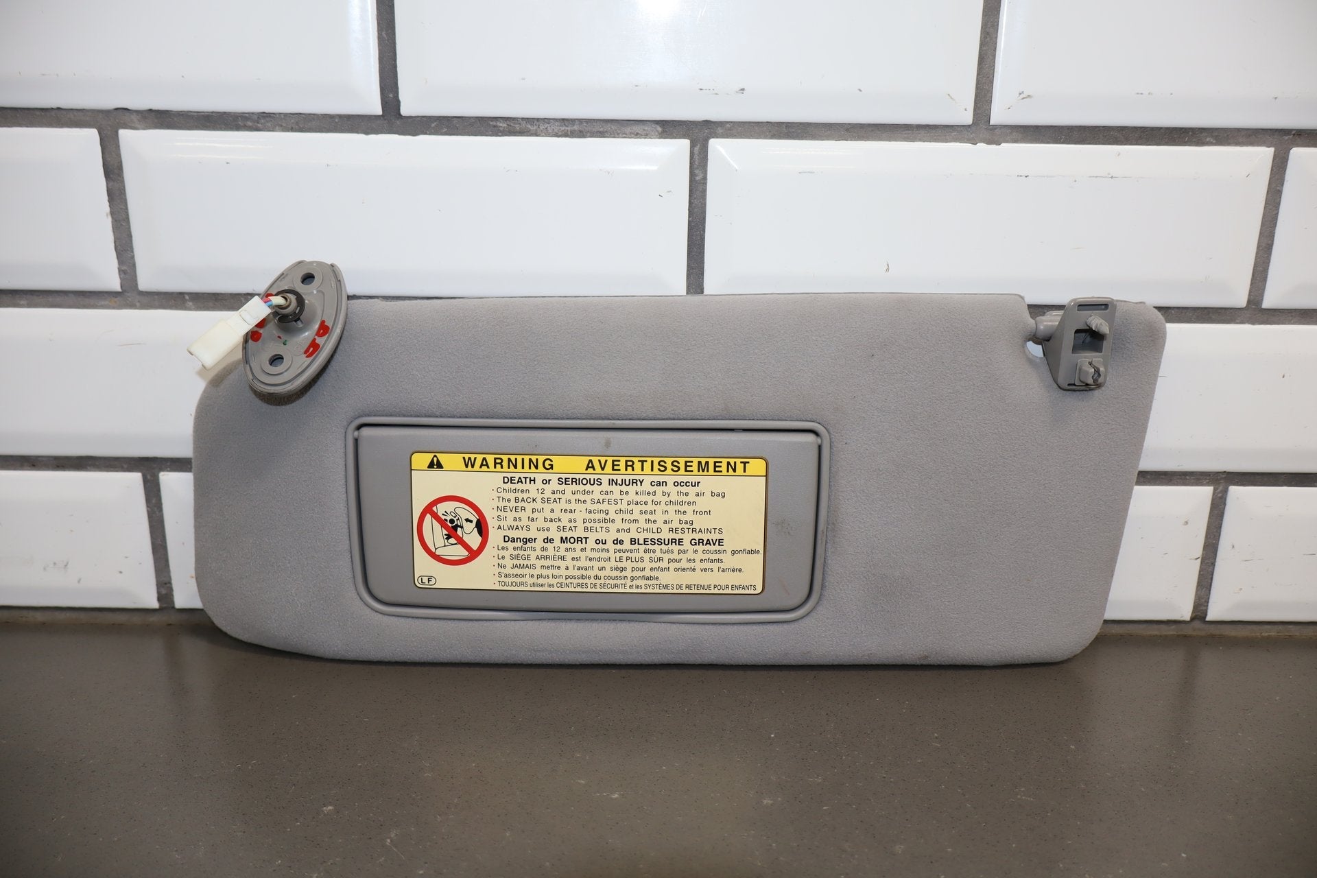 2006 Lexus LS430 Sun Visor Pair Left/Right Ash 10
