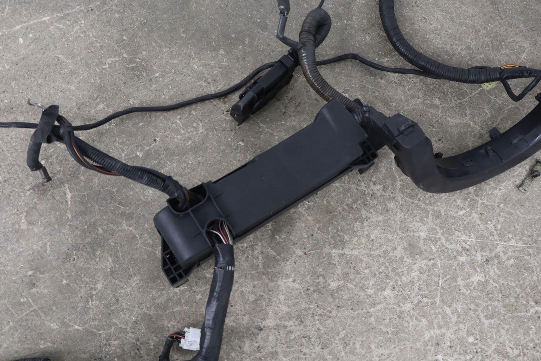 2006 Pontiac GTO Cabin Fuse Relay Junction Box W/Engine Bay Harness