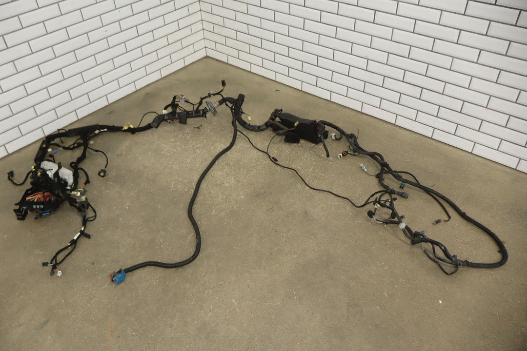 2006 Pontiac GTO Cabin Fuse Relay Junction Box W/Engine Bay Harness