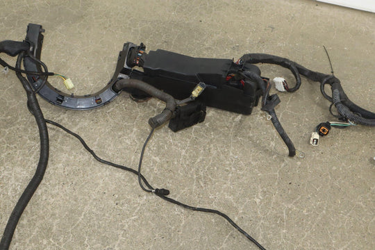 2006 Pontiac GTO Cabin Fuse Relay Junction Box W/Engine Bay Harness