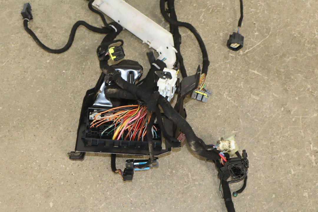 2006 Pontiac GTO Cabin Fuse Relay Junction Box W/Engine Bay Harness