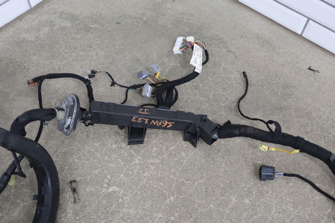 2006 Pontiac GTO Cabin Fuse Relay Junction Box W/Engine Bay Harness