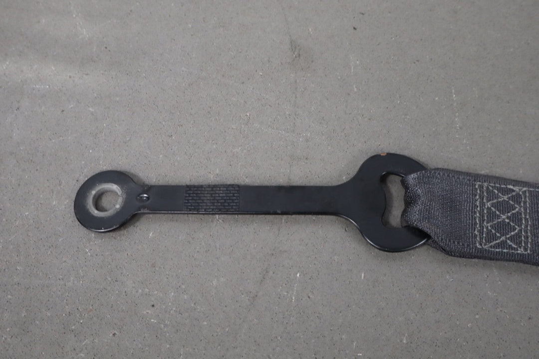 2006 Pontiac GTO Left Front Seat Belt Retractor OEM