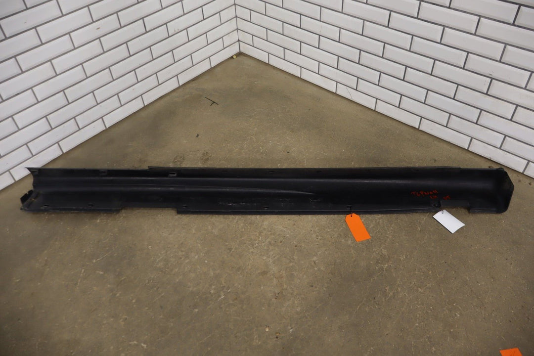 2006 Pontiac GTO Left Rocker Molding Pair OEM