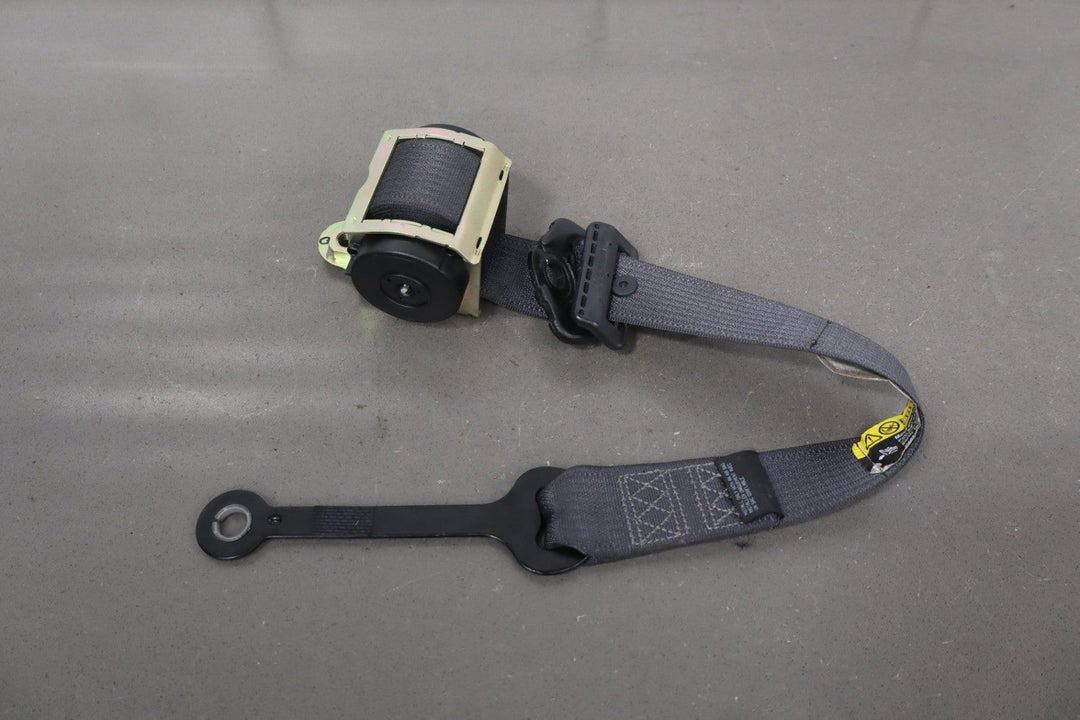 2006 Pontiac GTO Right Front Seat Belt Retractor OEM