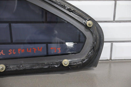 2006 Pontiac GTO Right Quarter Window 92209200