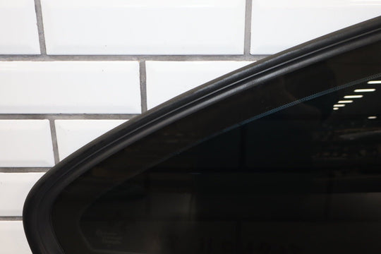 2006 Pontiac GTO Right Quarter Window 92209200