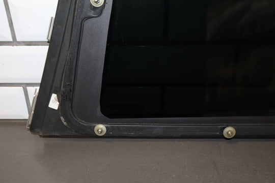 2006 Pontiac GTO Right Quarter Window 92209200