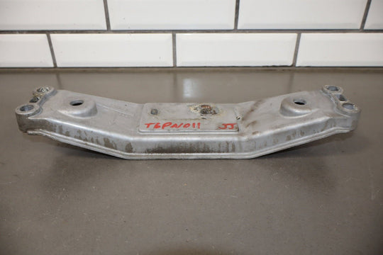 2006 Pontiac GTO Transmission Crossmember 92184737 OEM
