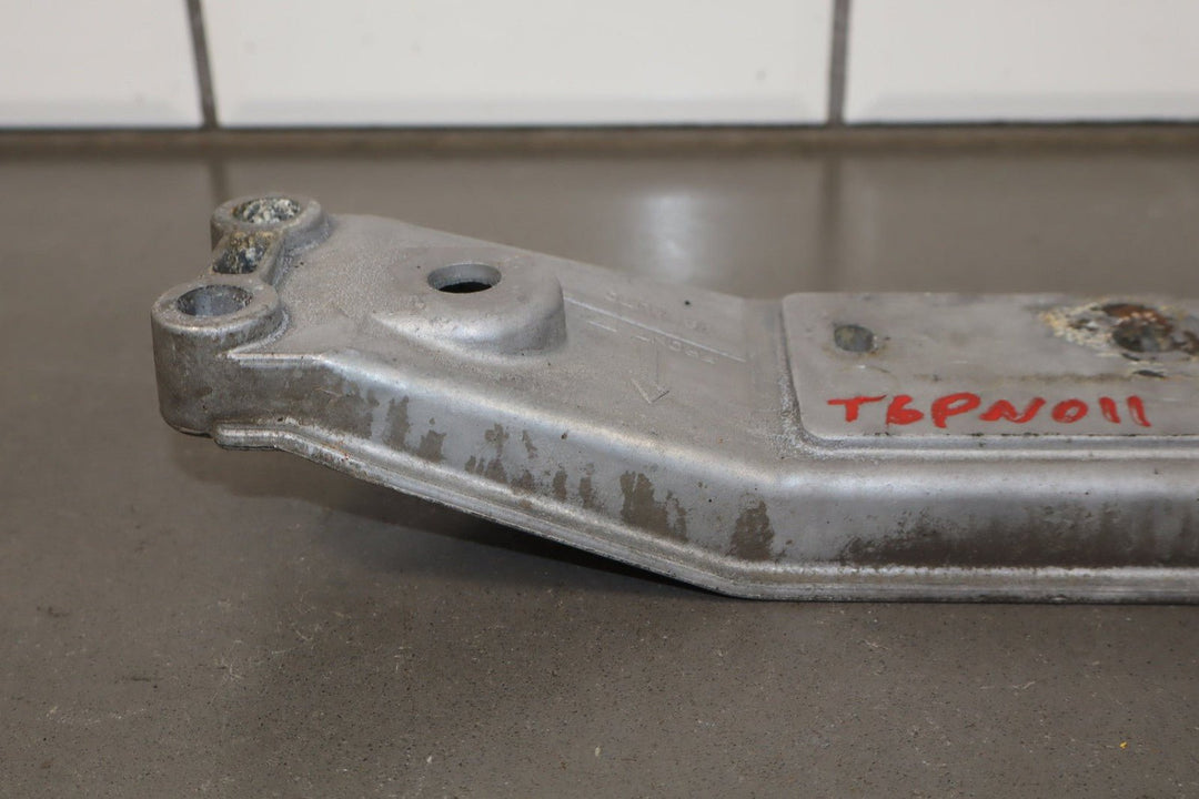 2006 Pontiac GTO Transmission Crossmember 92184737 OEM