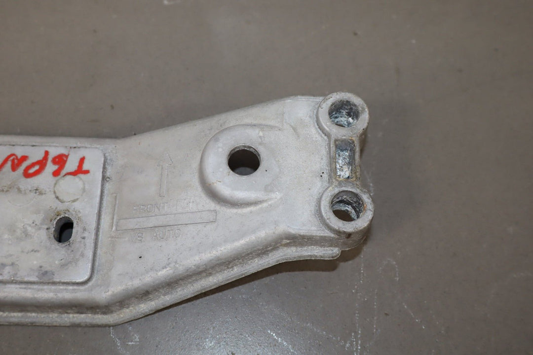 2006 Pontiac GTO Transmission Crossmember 92184737 OEM