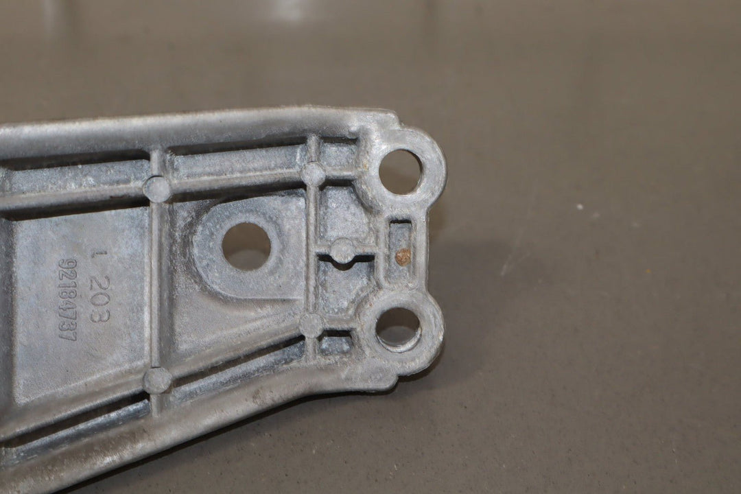 2006 Pontiac GTO Transmission Crossmember 92184737 OEM
