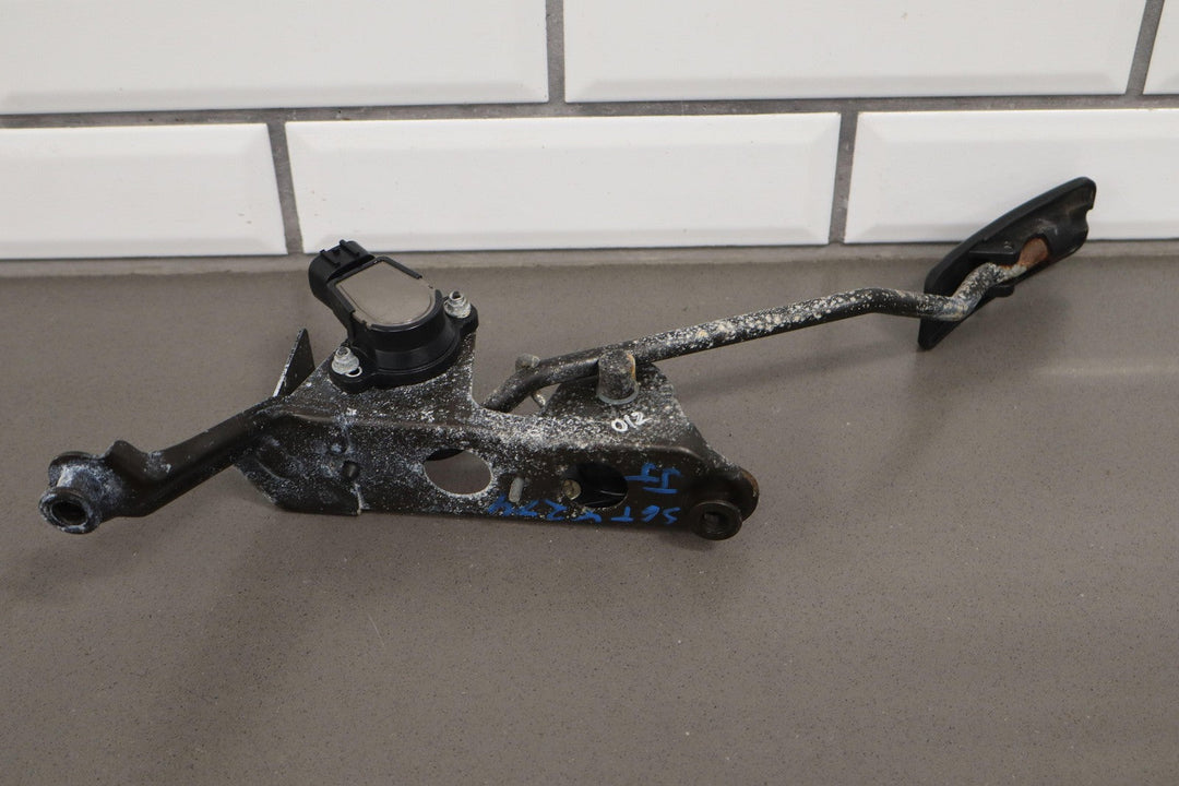 2006 Toyota Land Cruiser Electronic Throttle Pedal