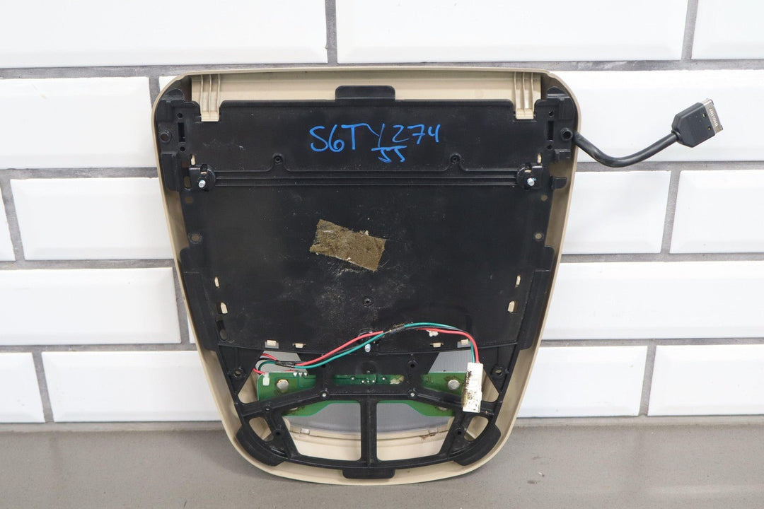 2006 Toyota Land Cruiser Overhead Mounted DVD Screen W/Dome Lights