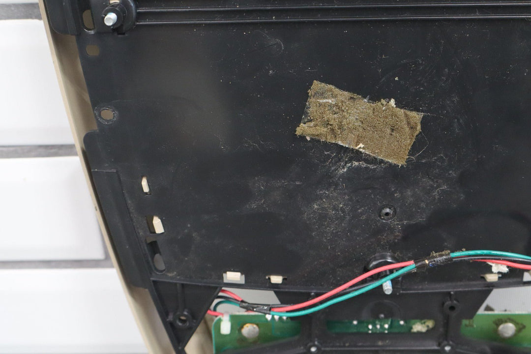 2006 Toyota Land Cruiser Overhead Mounted DVD Screen W/Dome Lights