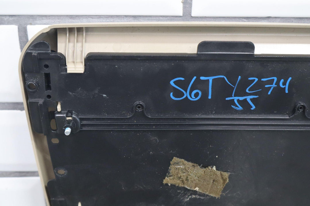 2006 Toyota Land Cruiser Overhead Mounted DVD Screen W/Dome Lights