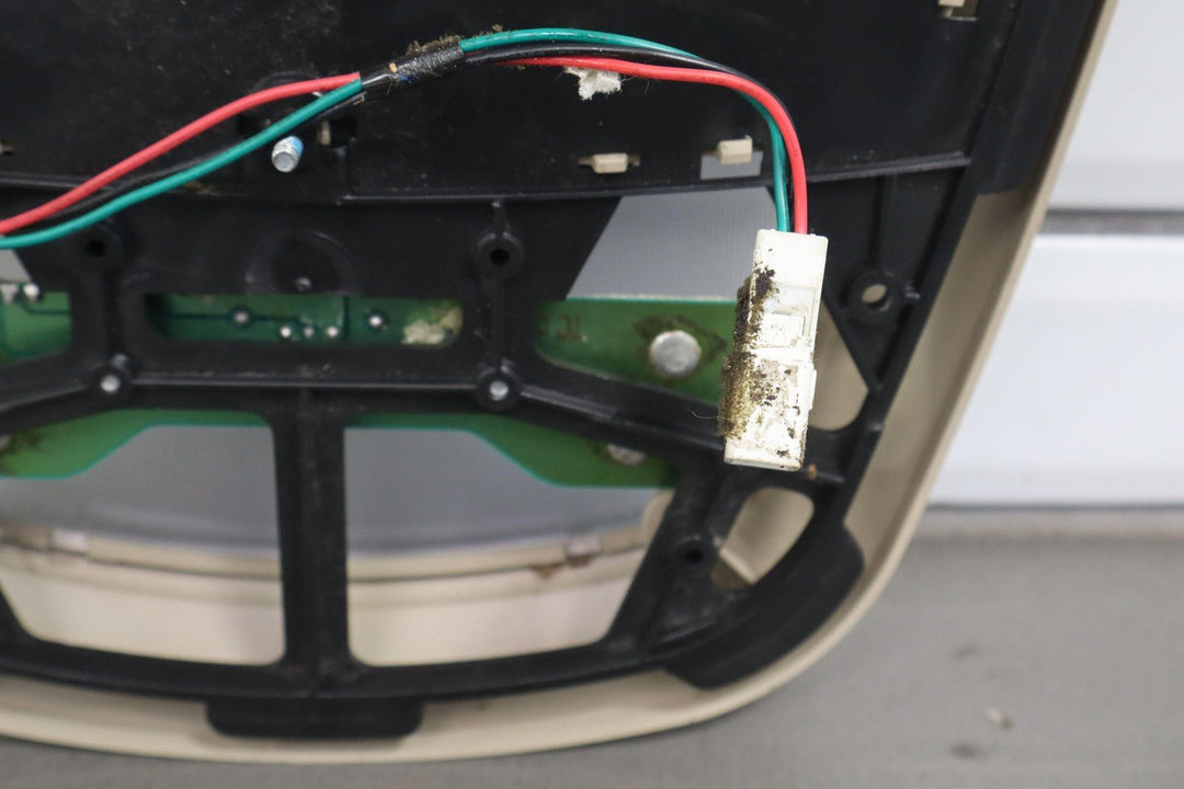 2006 Toyota Land Cruiser Overhead Mounted DVD Screen W/Dome Lights