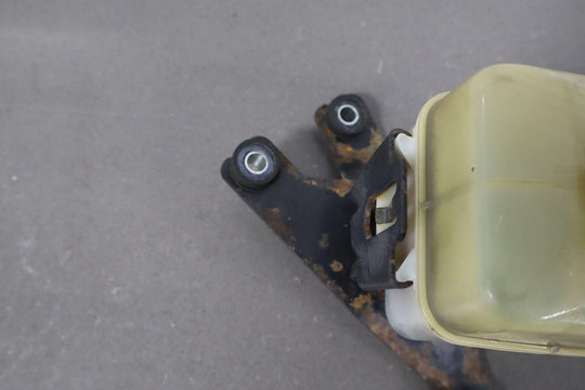 2006 Toyota Land Cruiser Power Steering Reservoir W/Cap & Bracket