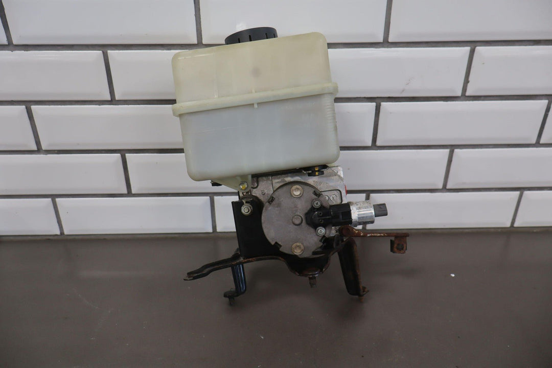 2006 Toyota LandCruiser / LX470 Hydraulic Suspension Pump W/Reservoir & Lid