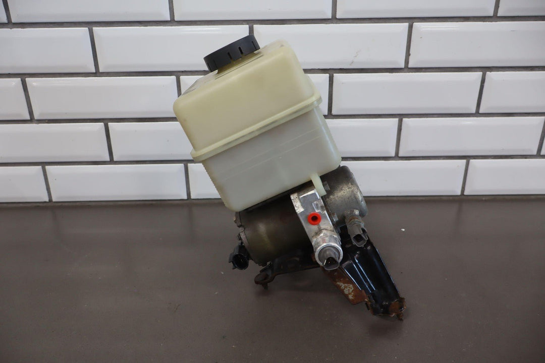 2006 Toyota LandCruiser / LX470 Hydraulic Suspension Pump W/Reservoir & Lid
