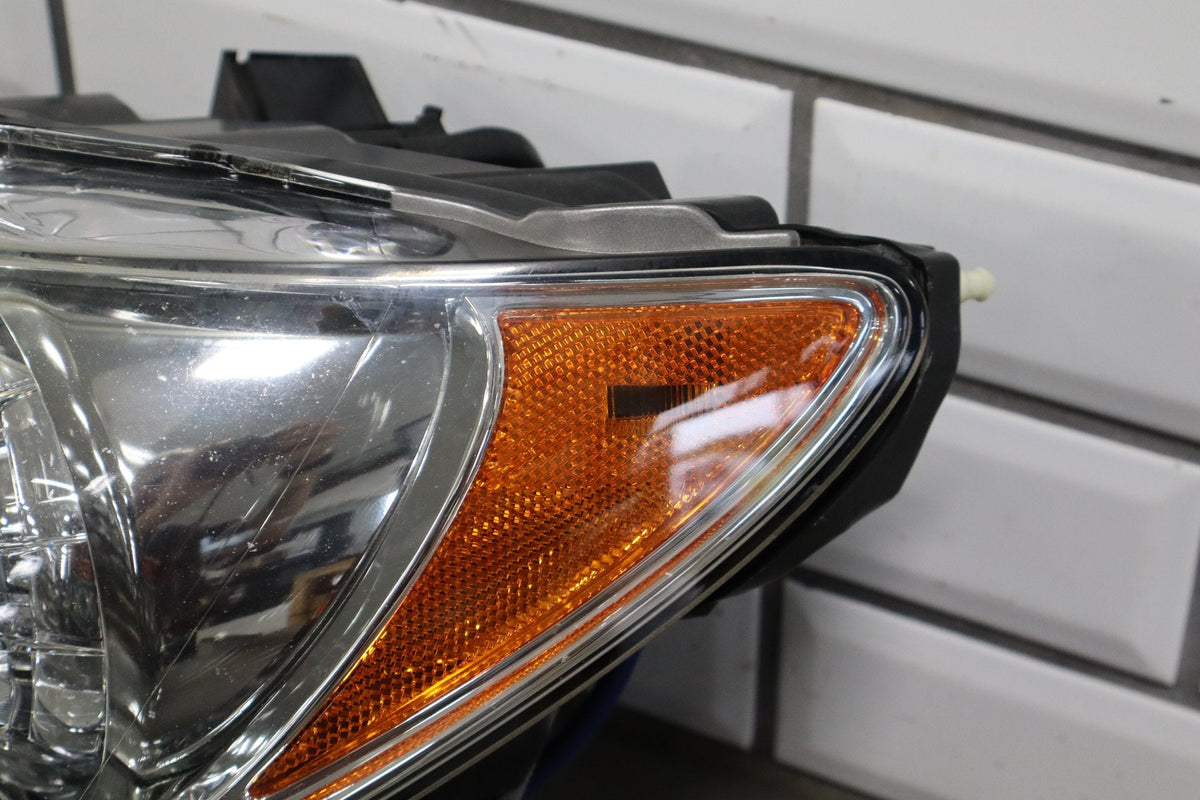 2007-09 Lexus LS460 Left Xenon Headlamp 81185-50280