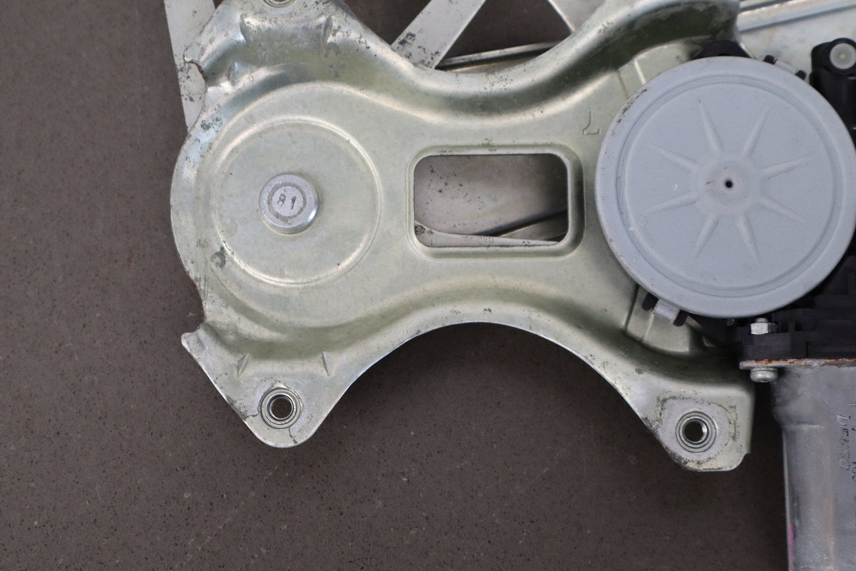 2007-09 Lexus LS460 SWB Right Rear Door Regulator OEM