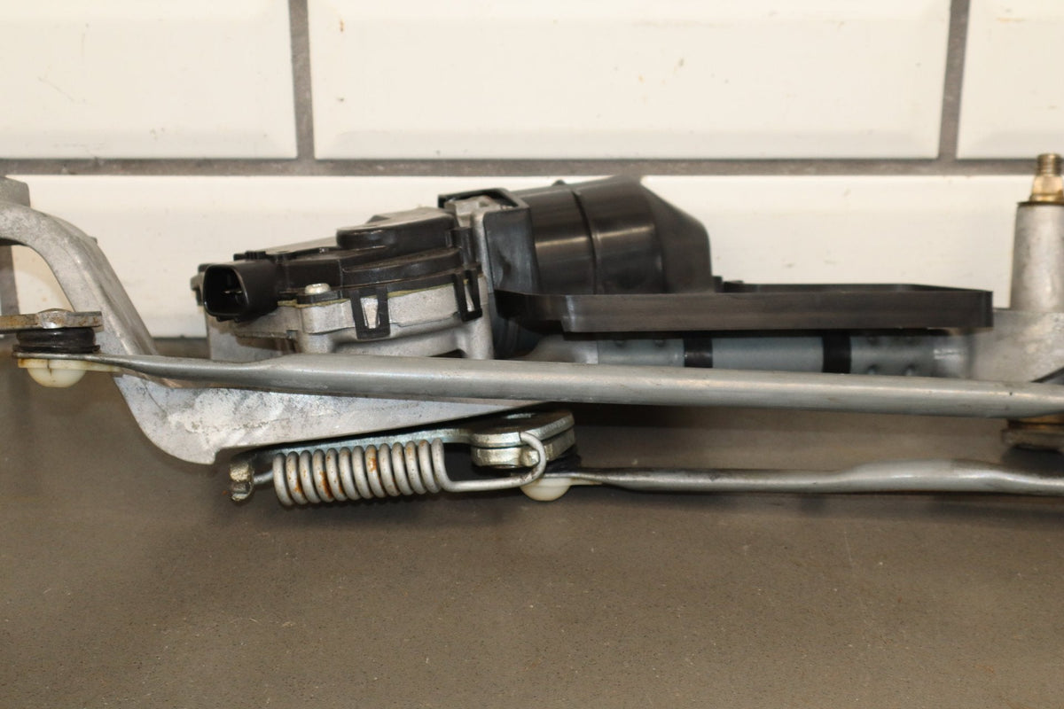 2007-12 Lexus LS460 Front Wiper Motor W? Transmission 85110-50140 OEM