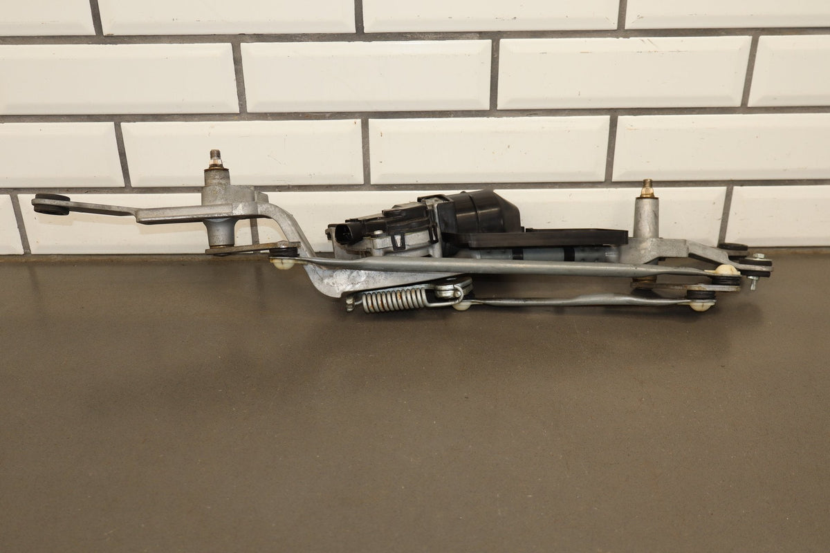 2007-12 Lexus LS460 Front Wiper Motor W? Transmission 85110-50140 OEM