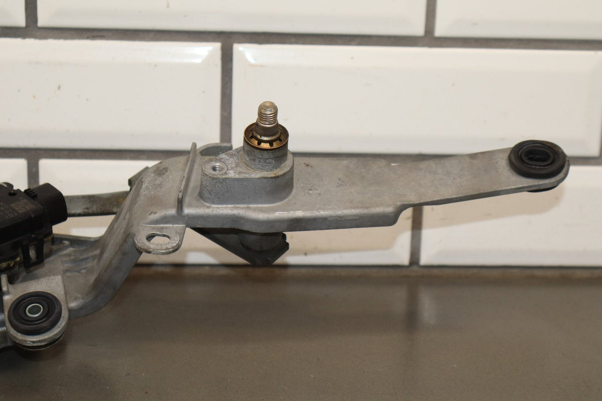 2007-12 Lexus LS460 Front Wiper Motor W? Transmission 85110-50140 OEM