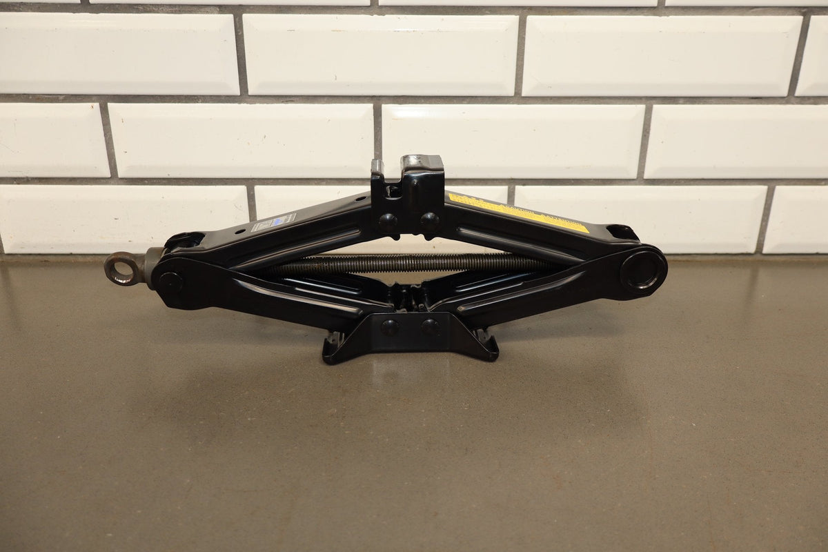 2007-12 Lexus LS460 Jack W/ Tools & Foam OEM