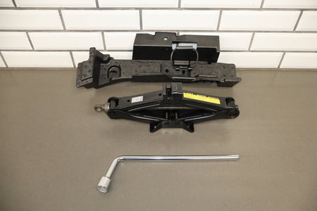 2007-12 Lexus LS460 Jack W/ Tools & Foam OEM