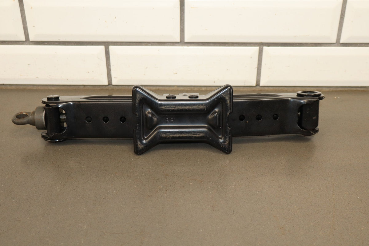 2007-12 Lexus LS460 Jack W/ Tools & Foam OEM