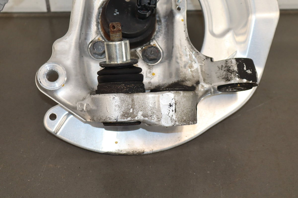 2007-17 Lexus LS460 Left RWD Front Spindle W/ Hub