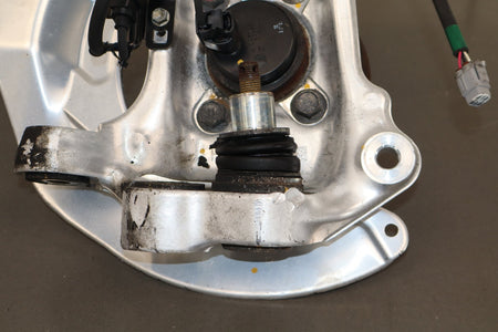 2007-17 Lexus LS460 Right RWD Front Spindle W/ Hub