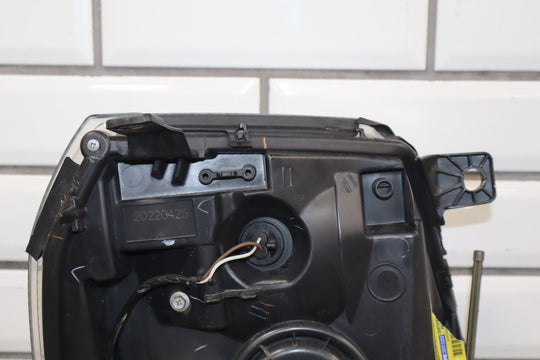 2007 - 2009 Cadillac Escalade ESV Left Headlamp 25897648