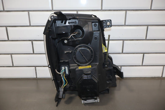 2007 - 2009 Cadillac Escalade ESV Left Headlamp 25897648