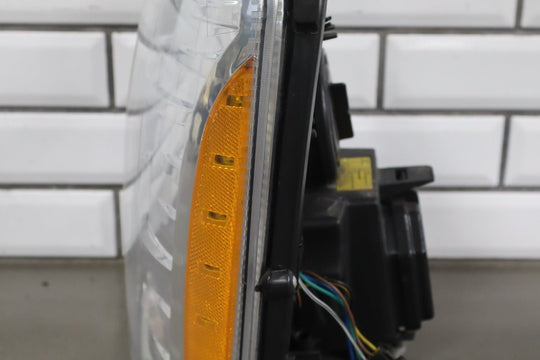 2007 - 2009 Cadillac Escalade ESV Left Headlamp 25897648
