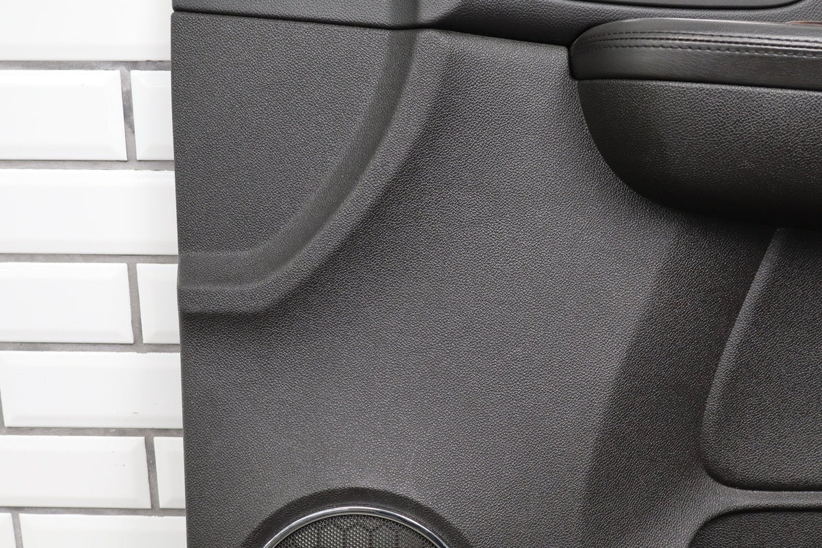 2007-2009 GMC Yukon Denali RH Front Door Panel Ebony Leather