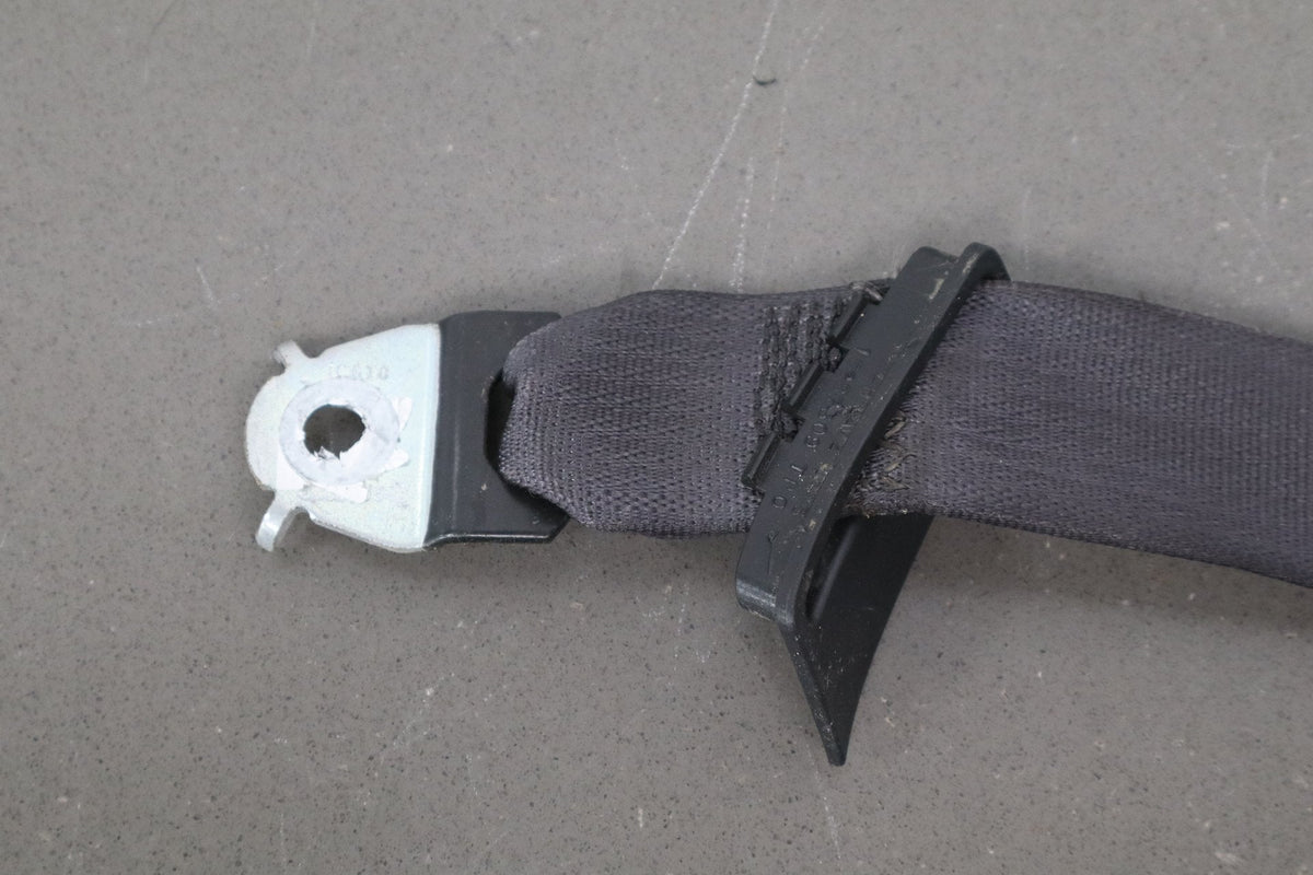 2007-2009 GMC Yukon LH Front Seat Belt Retractor Ebony 194