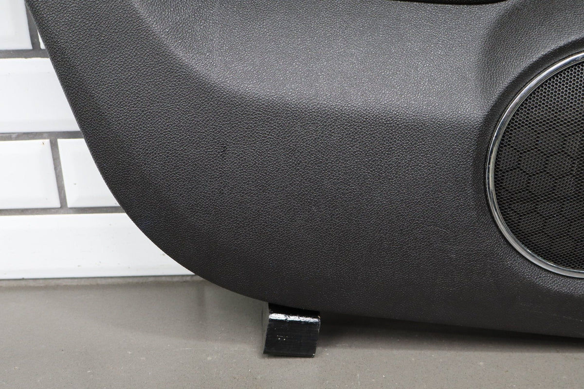 2007-2009 GMC Yukon LH Rear Door Panel Ebony 194 Leather