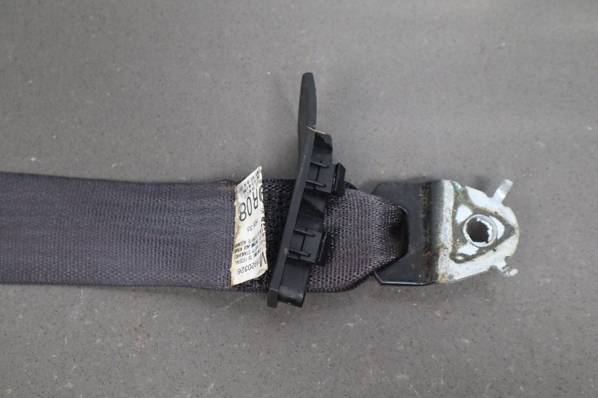 2007-2009 GMC Yukon RH Front Seat Belt Retractor Ebony 194