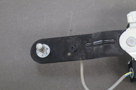 2007-2009 GMC Yukon RH Front Seat Belt Retractor Ebony 194