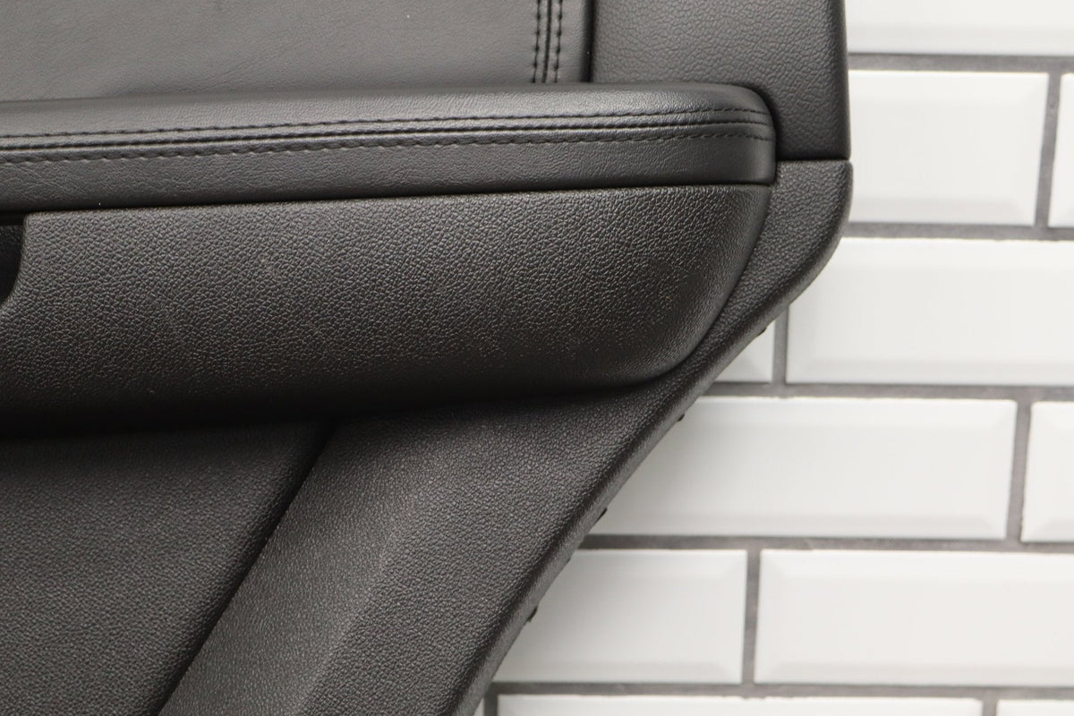 2007-2009 GMC Yukon RH Rear Door Panel Ebony 194 Leather