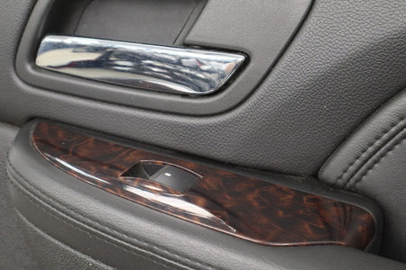 2007-2009 GMC Yukon RH Rear Door Panel Ebony 194 Leather