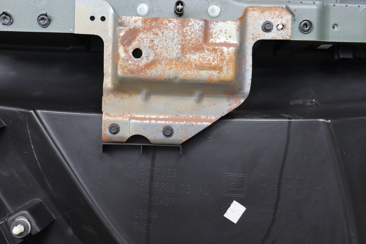 2007-2009 GMC Yukon RH Rear Door Panel Ebony 194 Leather